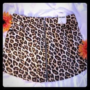Leopard print zipper mini skirt